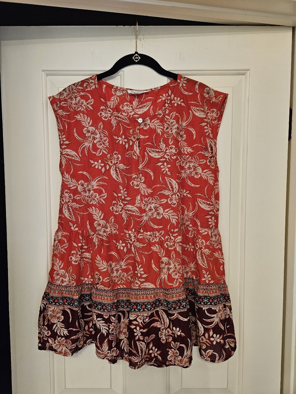beachlunchlounge Red Floral Button-Front Tunic